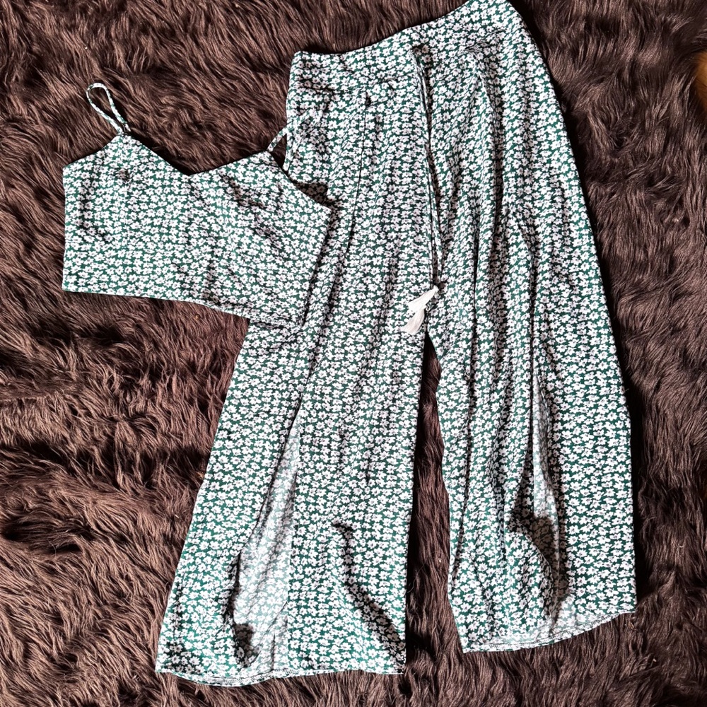 Amazon • Matching Set